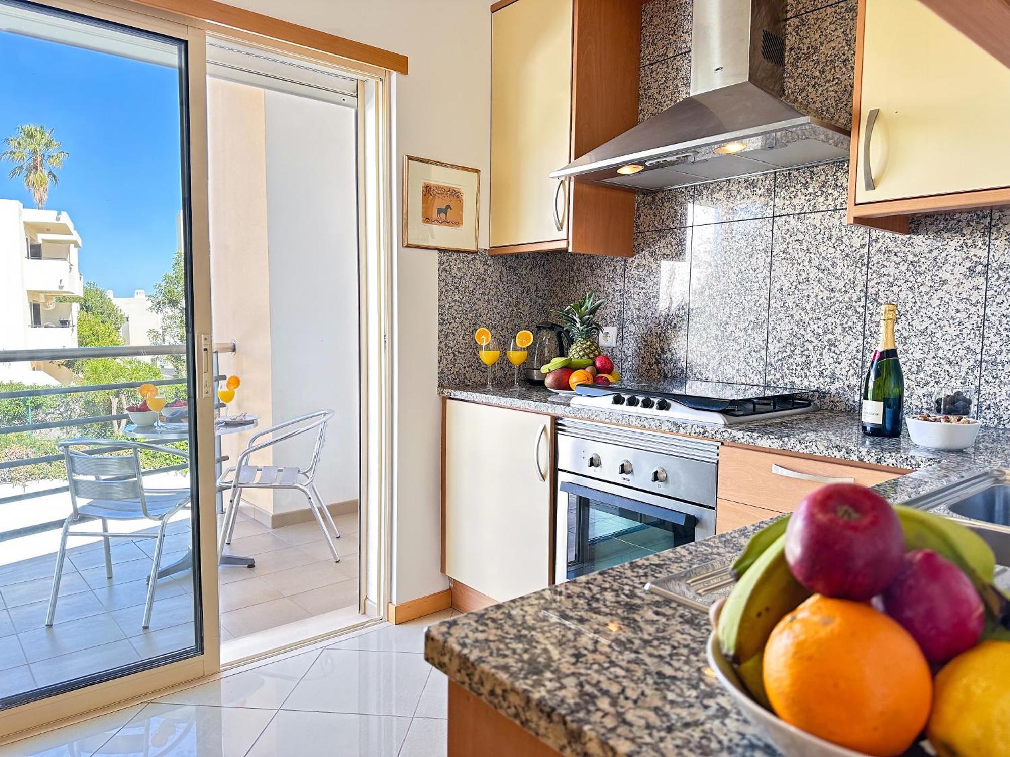 Modern Ocean, Garden & Pool View Condo By Becherish البوفيرا المظهر الخارجي الصورة