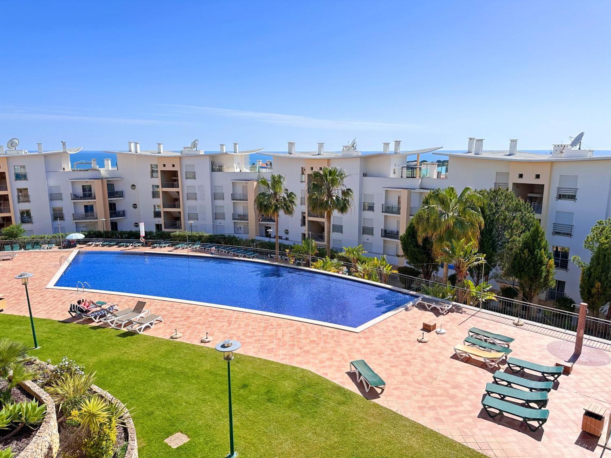 Modern Ocean, Garden & Pool View Condo By Becherish البوفيرا المظهر الخارجي الصورة