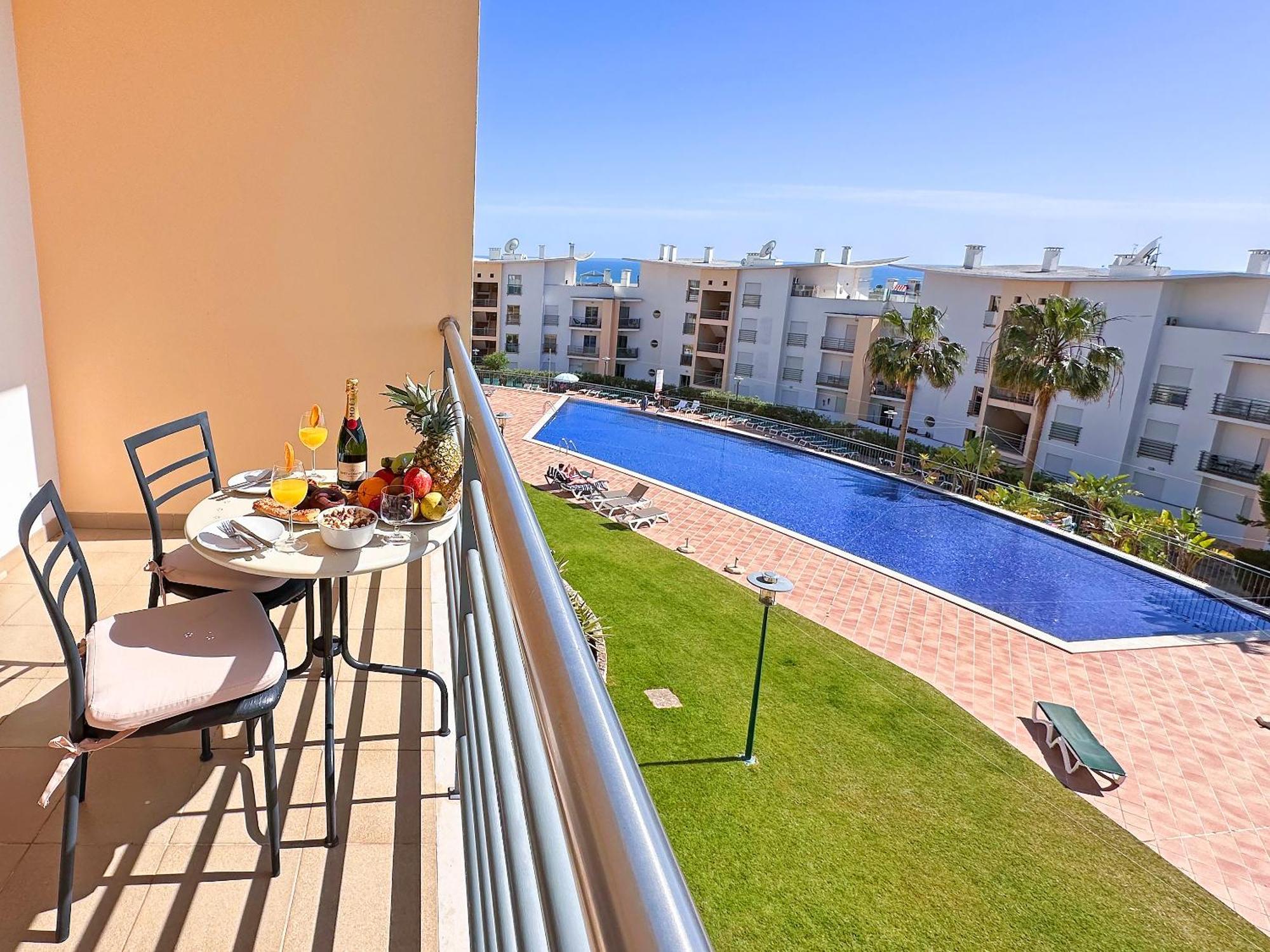 Modern Ocean, Garden & Pool View Condo By Becherish البوفيرا المظهر الخارجي الصورة